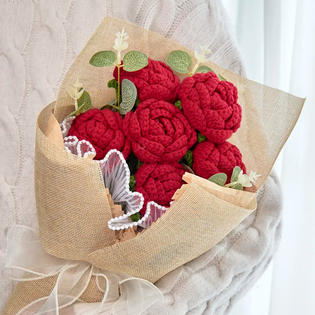 Crimson Bloom Crochet Bouquet 🌹